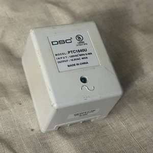 DSC PTC1640U NETZTEIL TRAFO 16,5 VAC 40VA STECKER MIT BLINKLEUCHTE - Bild 1 von 5