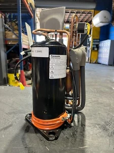 Panasonic / 5RS102XHA21 / Volt 220 / Compressor - Picture 1 of 3