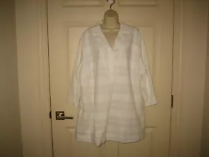 Isaac Mizrahi Live~White Eyelet 3/4 Sleeve Half Placket Lined Top~ SZ 3X - Picture 1 of 5