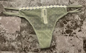 NWT VICTORIA'S SECRET PINK GREEN DAISY DOTTED MESH DOUBLE STRAPPY THONG PANTIES - Picture 1 of 4