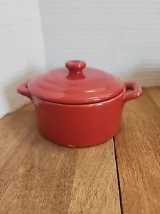 Mini Casseruola in Ceramica Rossa con Coperchio 6" L x 3" H Microonde Sicuro - Foto 1 di 10