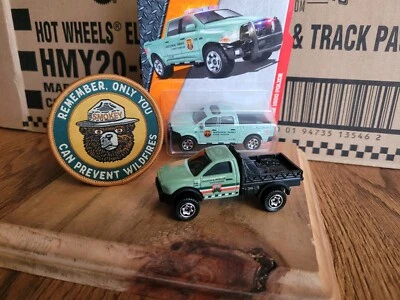Matchbox Parques Nacionales Forest Ranger '15 Ram Pickup y '16 Ram Flatbed Foto 1 de 4