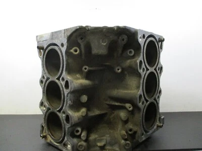 Honda Accord ExV6 1995 2,7 L - C27A4 - bloque de cilindros (desnudo: sin cigüeñal/pistón) Foto 1 de 4