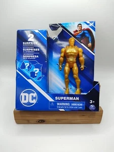 DC Superman 4" Gold Action Figure With 2 Surprise Accessories Spinmaster New - Picture 1 of 5