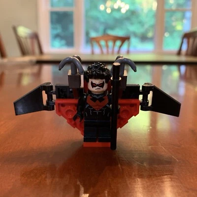 LEGO DC Super Heroes Nightwing Glider Jetpack Minifigura 76011 Manbat Foto 1 de 2
