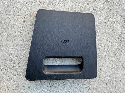 KIA RIO 2012-2017 tablero interior caja de fusibles cubierta caja de fusibles tablero negro Foto 1 de 4