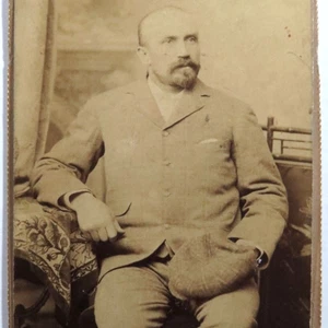 Cabinet Card Photo Seated Man Holding A Hat - Picture 1 of 4