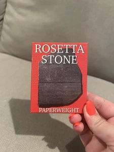 Pisapapeles Rosetta Stone vintage colofonia del Museo Británico recuerdo 2000 - Imagen 1 de 5
