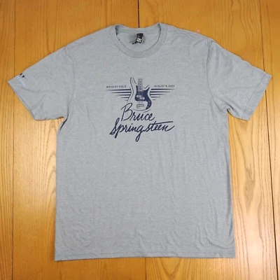 Camisa Bruce Springsteen Para Hombre Grande 2023 Chicago Wrigley Field Promo Gira de Conciertos Foto 1 de 4