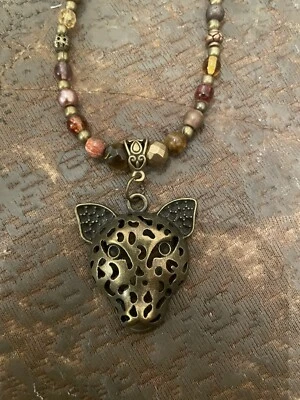 Collar Retro Latón Filigrana 3D Cabeza de Leopardo Colgante Jaspe Topacio Cristal Cuentas Foto 1 de 4