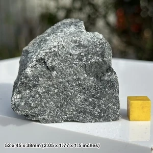 Hornblende gneiss, metamorphic rock, geology sample, norway, genuine - Picture 1 of 1