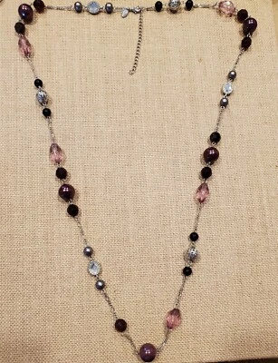 COLLAR LIA SOPHIA 36" TONO PLATEADO CON CUENTAS MORADAS/CRISTALES/PERLAS DE IMITACIÓN GRISES+ Foto 1 de 4