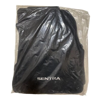 Juego de 4 alfombrillas negras originales OEM Nissan Sentra T99E2-6LB0C nuevas Foto 1 de 4