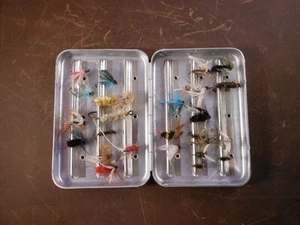 Vtg Perrine #66 Fly Fishing Aluminum Pocket Tackle Box Holder AS FOUND w/ Flies - Picture 1 of 18