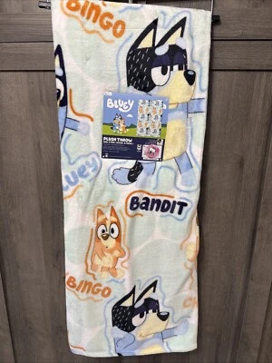 Nuevo Bluey Bingo Bandit & Chili Heeler Family 50" x 70" manta en percha Foto 1 de 4