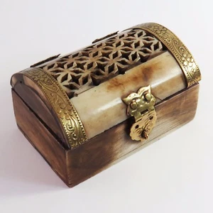 Vintage Hand Carved Brass Inlayed Chest Trinket Jewellery, Ring Box - Picture 1 of 6