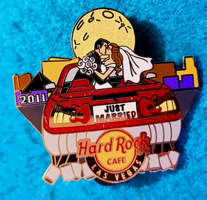 LAS VEGAS JUST MARRIED BRIDE GROOM HONEYMOON CAR 2011 SKYLINE Hard Rock Cafe PIN - Picture 1 of 1