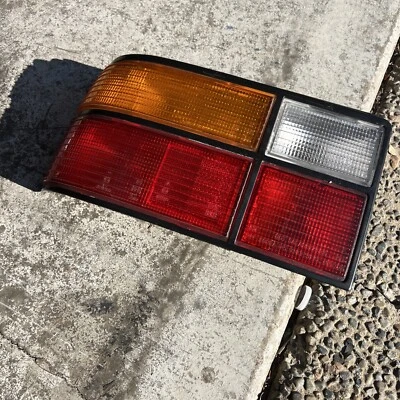 全新原始设备制造商! 1986 - 1989 年 HYUNDAI EXCELL EXCEL RIGHT LH DRIVER 尾灯尾灯 — 第 1/4 张图片