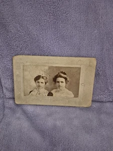 Two Women Sitting Next To Eachother With Bows In Hair Cabinet Card - Picture 1 of 2