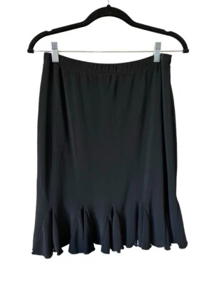 Falda negra con dobladillo de volantes mediana White House Black Market Foto 1 de 4