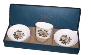 Royal Worcester Bone China Floral Cigarette Holder & Ashtrays In Box - Picture 1 of 2