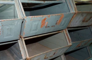 Alte Stapelbox Regal Metallkiste Aufbewahrung Industrie Sichtlagerkasten Werkzeu - Bild 1 von 14