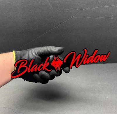 Emblema de coche 3D con texto de viuda negra personalizado (1 pieza) - calcomanía acrílica multicolor para insignia de coche Foto 1 de 4