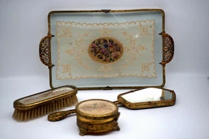Vintage Waschtisch Set Messing Metall Glas Stickerei Tablett Schmuckkästchen Spiegel & Bürste - Bild 1 von 12