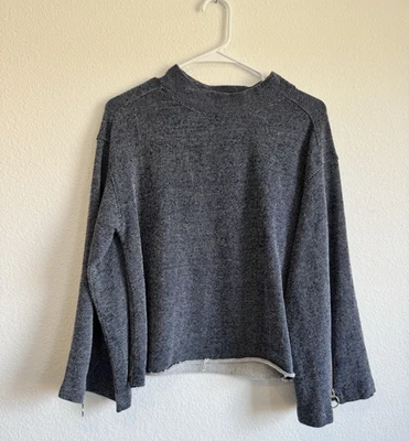 Two by Vince Camuto Women's Gray Knit Flare Sleeve Blouse Zipper Accent XS - Imagem 1 de 4