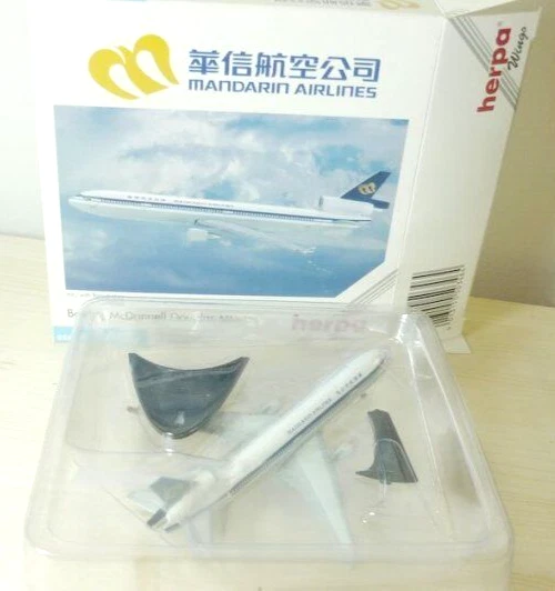Herpa 503464 Boeing Mc Donnell Douglas MD-11 Mandarin Airlines 1:500 Neu IN Ovp - Immagine 1 di 1