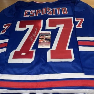 💥MAGLIA HOF PHIL ESPOSITO FIRMATA “NUOVA” NY💥RANGERS JSA 💥COA & HOLO - Foto 1 di 9