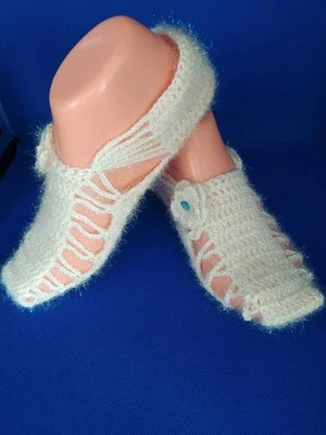Elegant Cream Hand-Knitted Lace Slippers with Flower Detail – Size 7 - Image 1 of 4