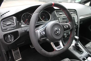 LENKRAD VW GOLF 7 GTI GTD R LEDER/ALCANTARA  NEU BEZIEHEN NEUBEZIEHEN - Bild 1 von 11