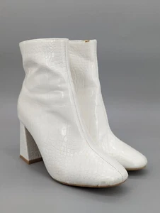 Boohoo Women's Off White Crocodile Print Zipper Heel Boots Booties Size 6-6 1/2 - Picture 1 of 10