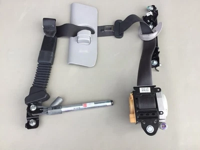 2011-2013 KIA Sportage Front Driver Seat Belt Left Seatbelt Retractor OEM * - Image 1 of 4