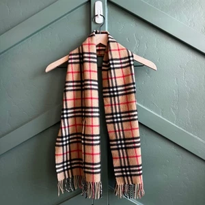BURBERRY VINTAGE CHECK SCARF 2 LAMBSWOOL - Picture 1 of 3