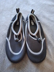 SEA SAND BBEACH SWIM ADULT SHOES URBAN BEACH SIZE 6 39/40 - Picture 1 of 3