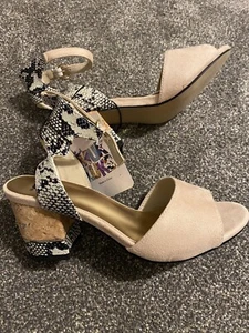 NEW MUK LUKS Blush Nude Pink Elastic Ankle Straps Sz 7 Pumps Block Heel - Picture 1 of 3