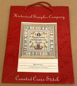 Historical Sampler Company "Alfabeto Nascita Sampler" con Animali Kit Punto Croce - Foto 1 di 4