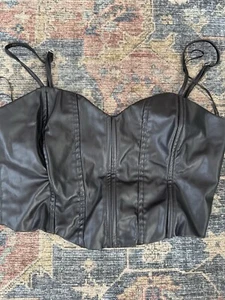 ZARA Faux LEATHER CORSET-STYLE V-NECK CROP TOP / BUSTIER Women Size Large Black - Picture 1 of 4