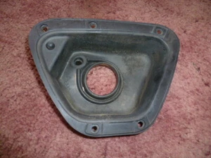 Jaguar XJ6 XJ8 XJ12 XJR X300 - FUEL (PETROL) CAP FILLER BOWL HOUSING - Picture 1 of 2