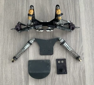 VINTAGE TEAM ASSOCIATED RC10 GOLDPAN PARTS Lot Front And Rear Shock Tower Halsey - Picture 1 of 6