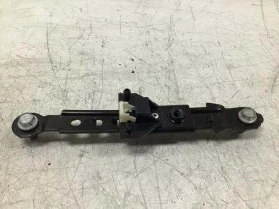 起亚 SEDONA 2010 前左座椅皮带高度调节器工厂 — 第 1/4 张图片