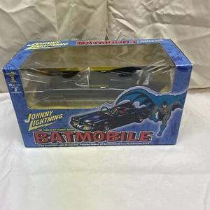 Johnny Lightning 1960s Batmobile Diecast Model 1: 24 2002 Batman - Picture 1 of 5