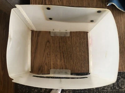 Nissan Cube 2011, cubierta de batería 24431 1fcoa, fabricante de equipos originales Foto 1 de 4