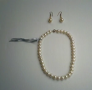 Freshwater Pearl Set, Necklace & Earrings - Picture 1 of 2