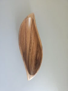 Handcrafted Woodwn Monkey Pod Leaf Dish Tray 9" Made In Philippines  - Picture 1 of 5