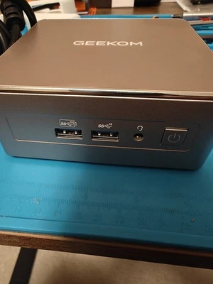 GEEKOM A5 мини ПК, AMD Ryzen 5 7430U, 32GB RAM, 1 ТБ NVMe SSD, Linux новом, блок питания - Изображение 1 из 4