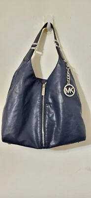 MICHAEL KORS Azul Marino AZUL Hobo Cuero PLATEADO Herrajes ACENTOS DE CREMALLERA Foto 1 de 4