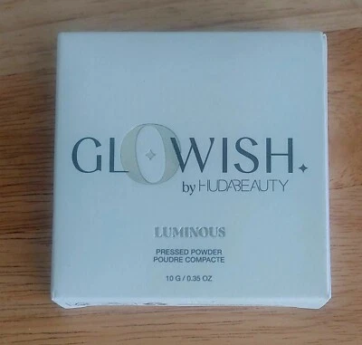 Huda Beauty GloWish Lightweight Blurring Pressed Powder Deep #11 - Image 1 of 3